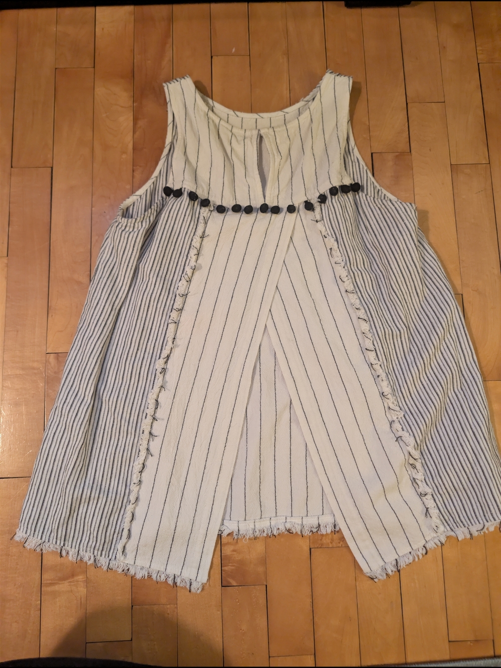 Doe & Rae Cream and Navy Striped Sleeveless Tank Cute Summer Light Airy